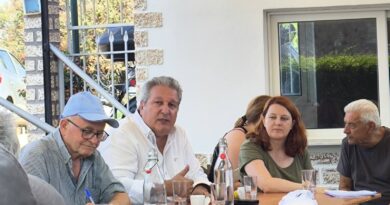 Σε πληγέντα από την πυρκαγιά χωριά της Φωκίδας βρέθηκε κλιμάκιο του ΚΚΕ