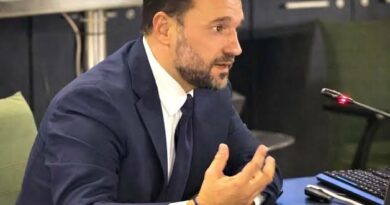 Χαλιορής: Η Ελλάδα περνά σε νέο διεθνές οικονομικό προφίλ