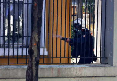 Αλβανία: Ασταμάτητες οι διαδηλώσεις – Πλαστικές σφαίρες εναντίον φοιτητών