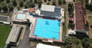 Μονοδρομείται δρόμος δίπλα στιςαθλητικές εγκαταστάσεις της Ιτέας